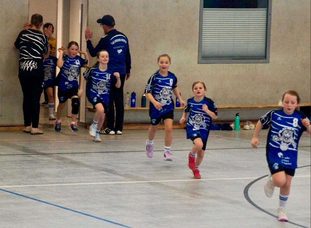 E2 feiert Heimsieg gegen Plettenberg - Bild 28